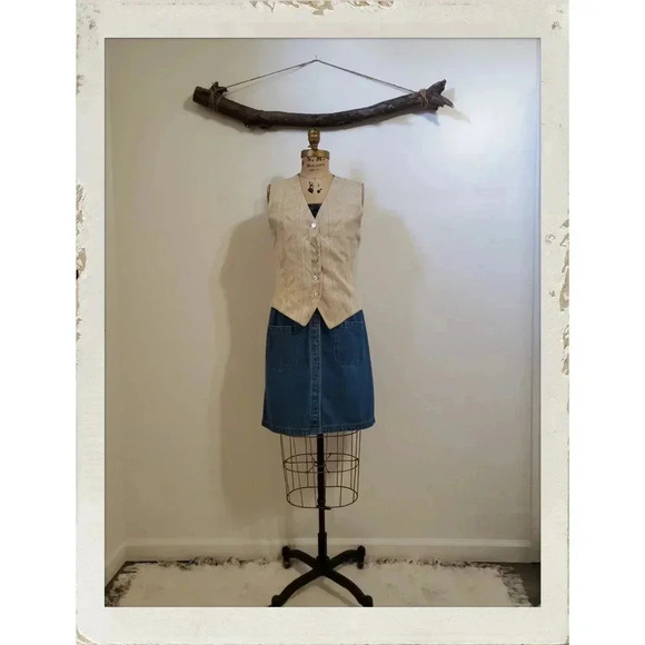 ✨BOGO FREE✨ Vintage 90s Floral Cream Pearly Button Southwestern Vest - Picture 1 of 2